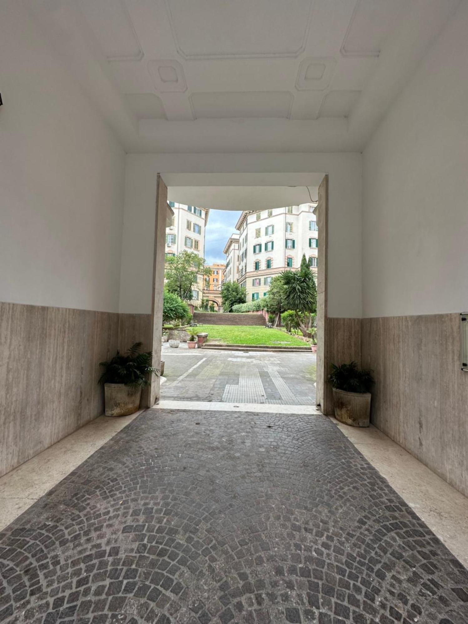 Stans Dolce Lusso Basilica San Giovanni Roma Esterno foto